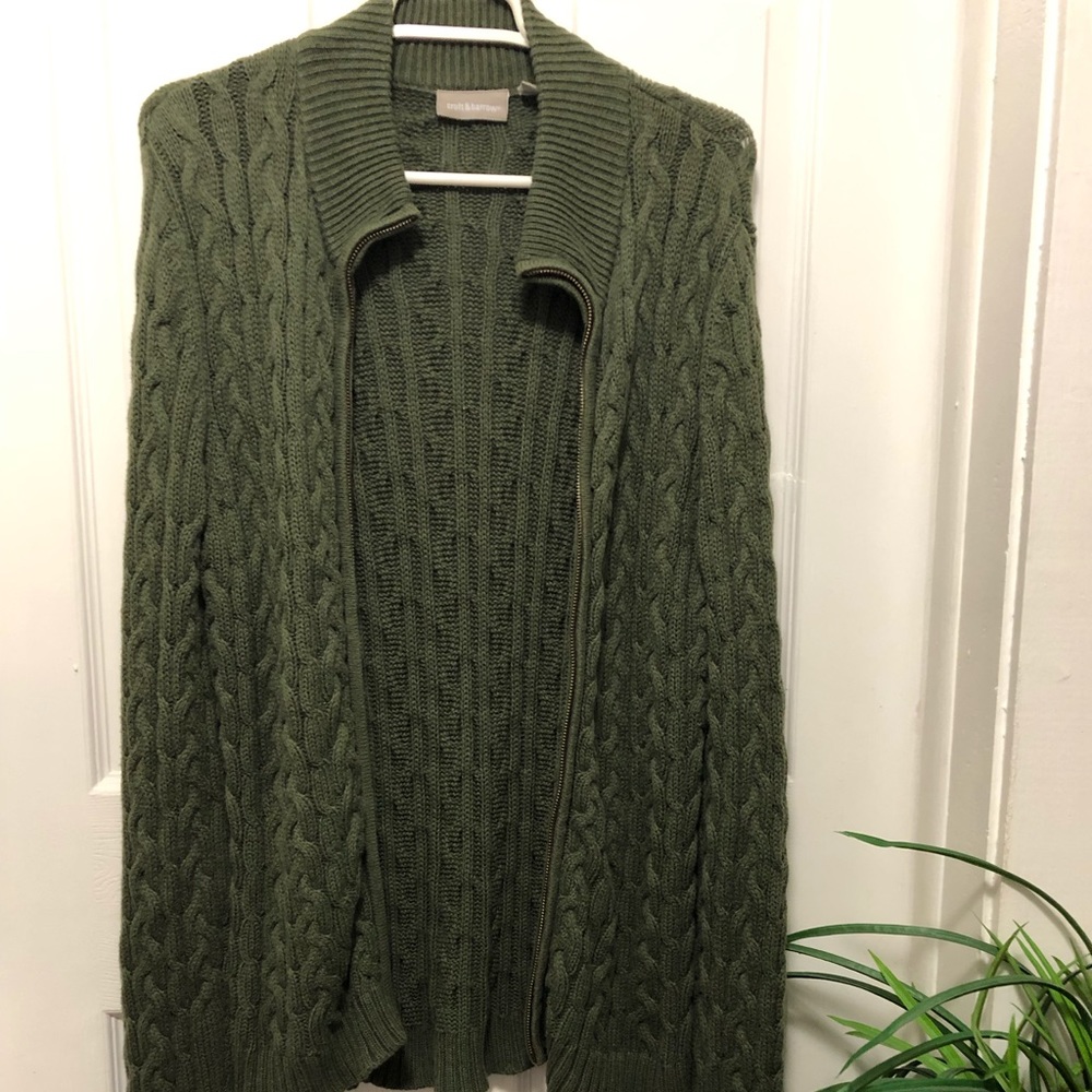 Beautiful Olive Green Croft and Barrow sweater.